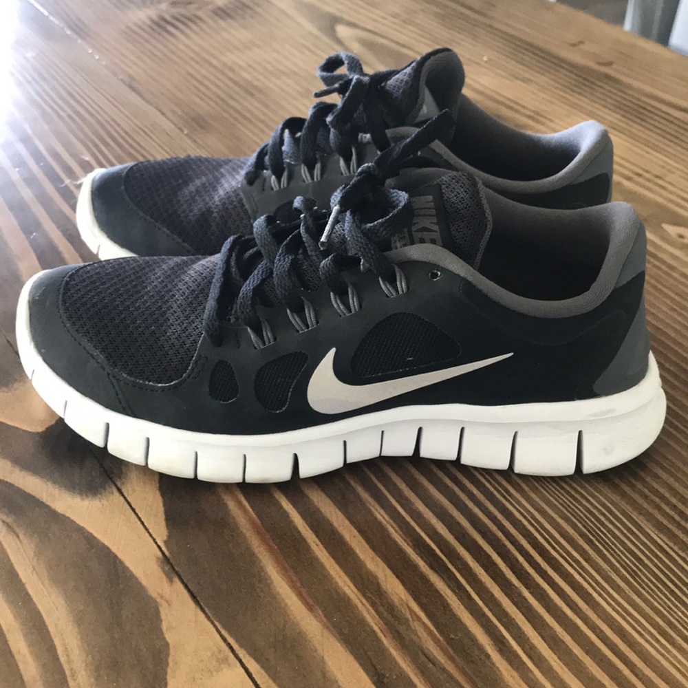 Black, grey, white NIKE TENNIS SHOES